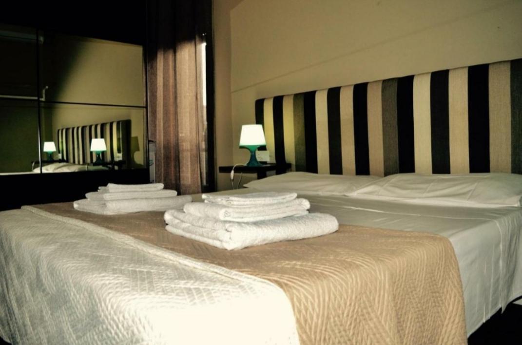 Battisti Rooms & Breakfast Lecce Ngoại thất bức ảnh
