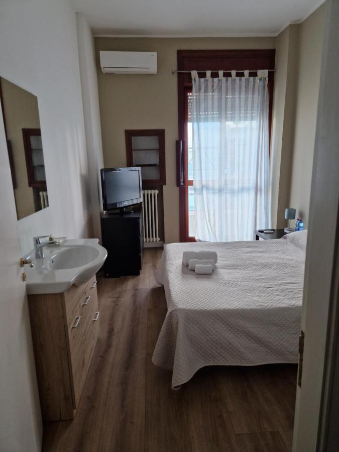 Battisti Rooms & Breakfast Lecce Ngoại thất bức ảnh