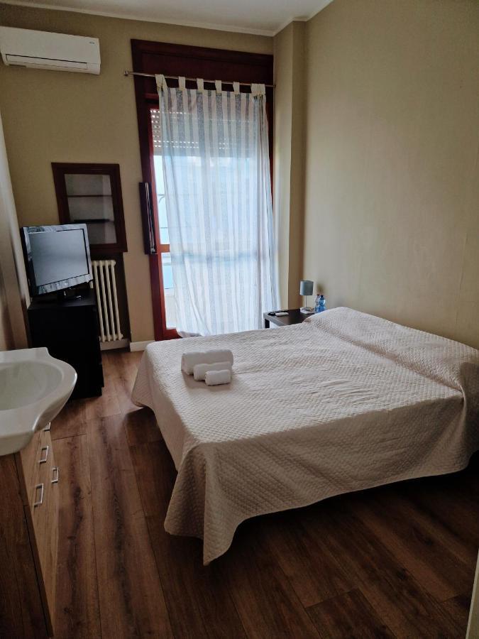 Battisti Rooms & Breakfast Lecce Ngoại thất bức ảnh